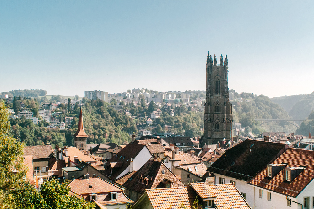 Fribourg – Vue sur la ville depuis le Collège Saint-Michel