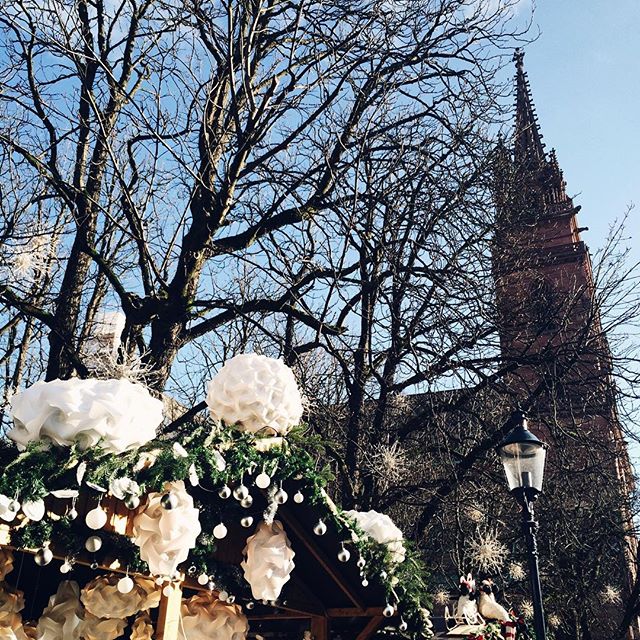 Le marché de Noël au pied de la cathédrale de Basel