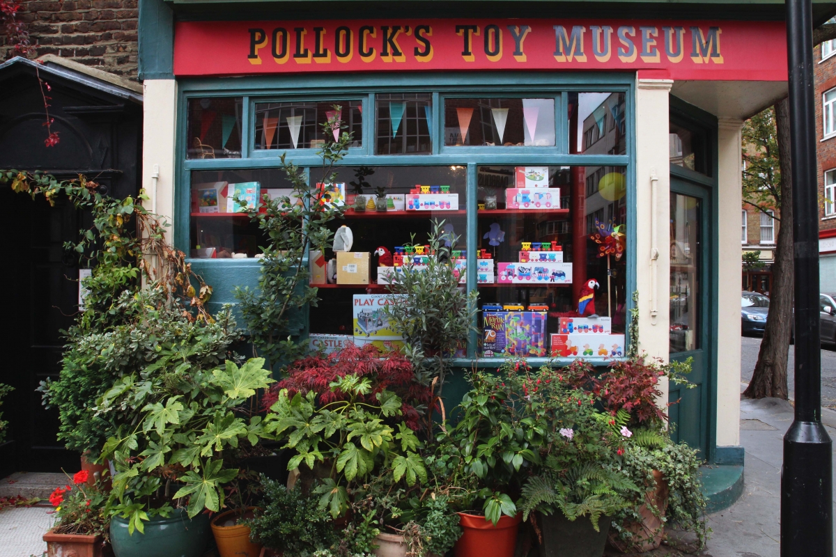 Pollock's Toy Museum – Lucky Mess