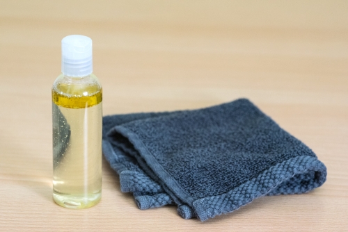 Shampooing anti-pelliculaire à l'huile de nigelle