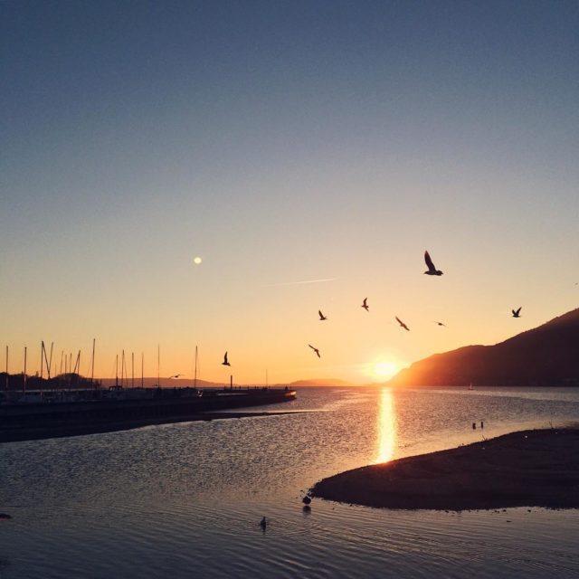 Le coucher de soleil sur le lac de Bienne