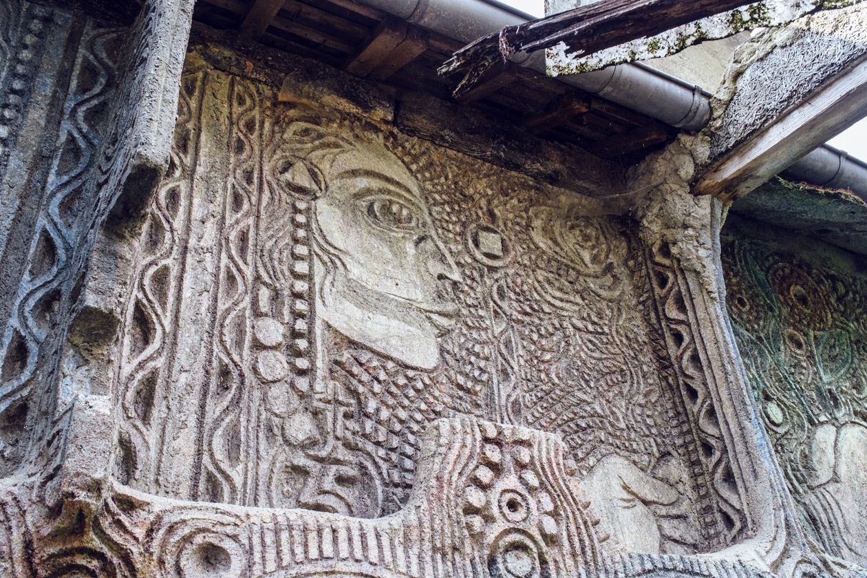 La Maison Sculptée de Jacques Lucas, dans les environs de Rennes