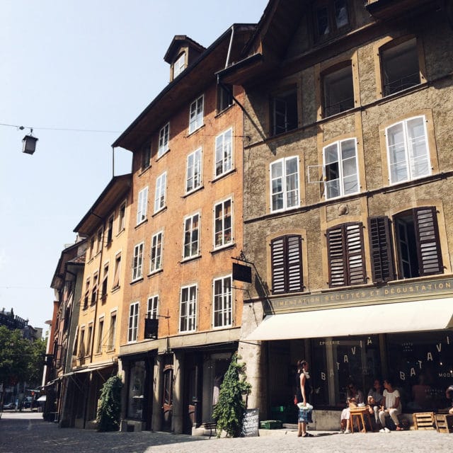 Vendredi midi dans la vieille ville de Bienne