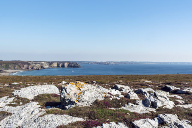 Bretagne: sentier côtier entre Camaret-sur-Mer et la pointe de Pen-Hir 