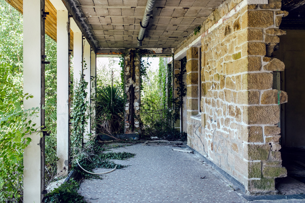 Bretagne: hôtel abandonné à Landévennec, sur la presqu'île de Crozon