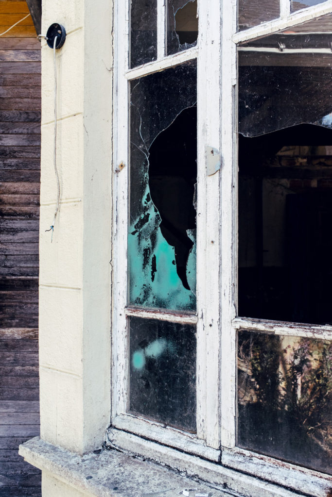 Bretagne: hôtel abandonné à Landévennec, sur la presqu'île de Crozon