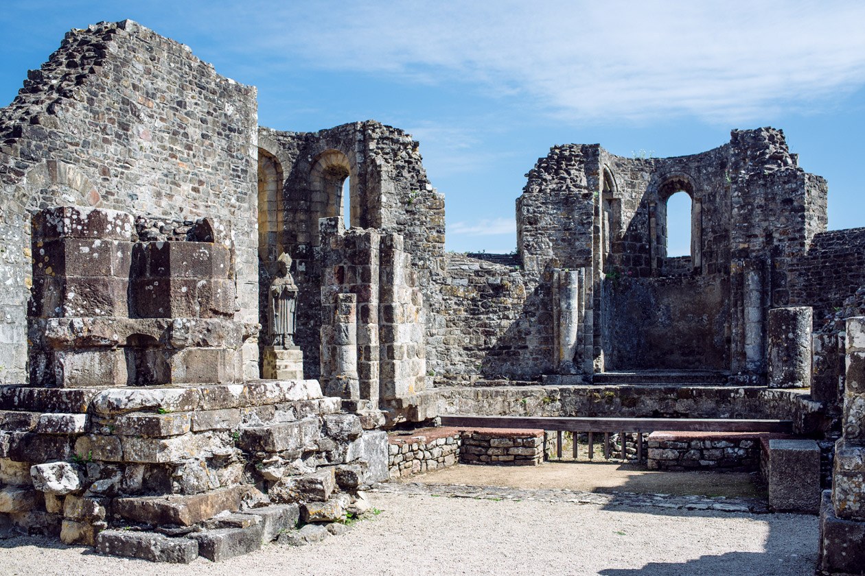 Bretagne: ancienne abbaye de Landévennec
