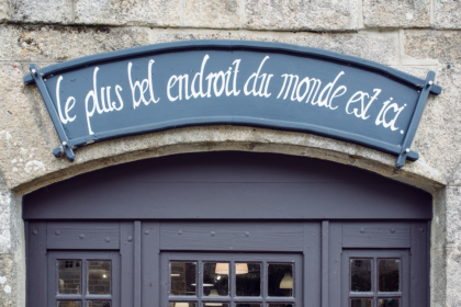 Bretagne: balade dans le village de Locronan – "Le plus bel endroit du monde est ici"