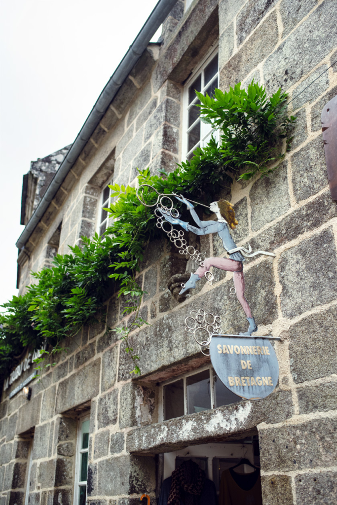 Bretagne: balade dans le village de Locronan