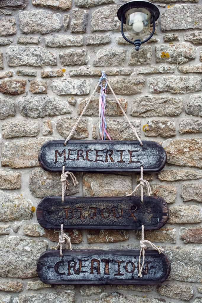 Bretagne: balade dans le village de Locronan