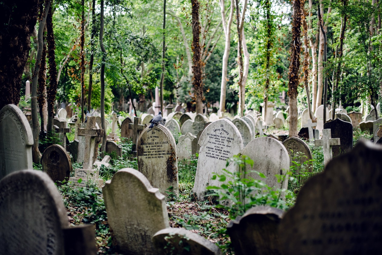 Visite du cimetière de Highgate, dans le nord de Londres