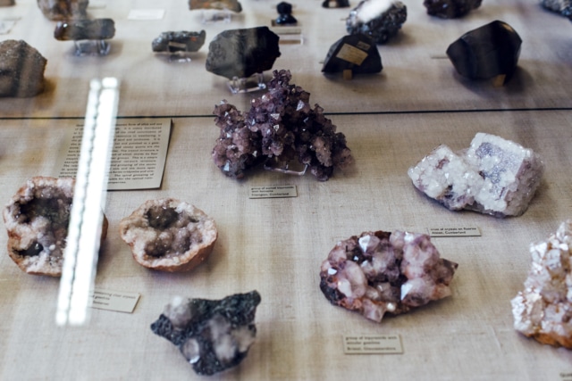 Salle des minéraux du Musée d'Histoire Naturelle de Londres