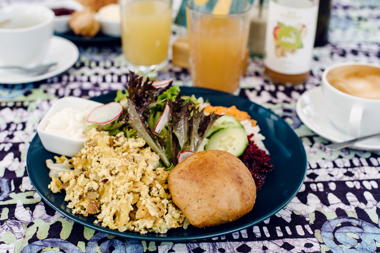 Brunch végétalien au café Pausenraum, à Freiburg im Breisgau