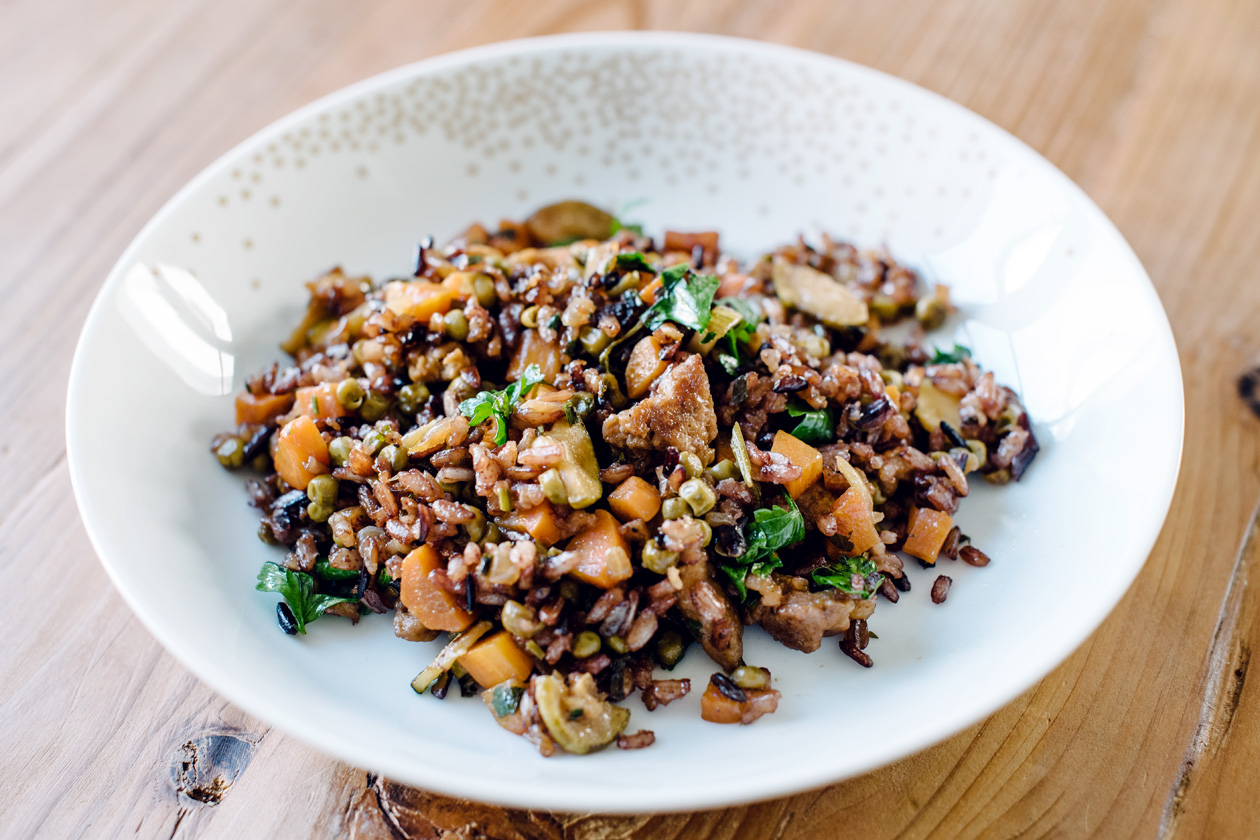 Riz sauté aux légumes et proteines de soja texturées