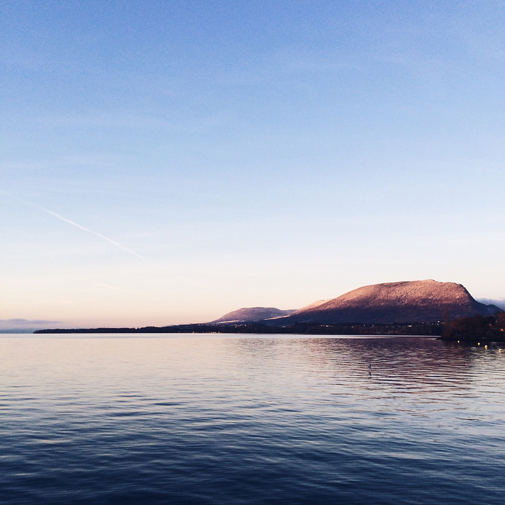 Lever de soleil sur le lac de Neuchâtel