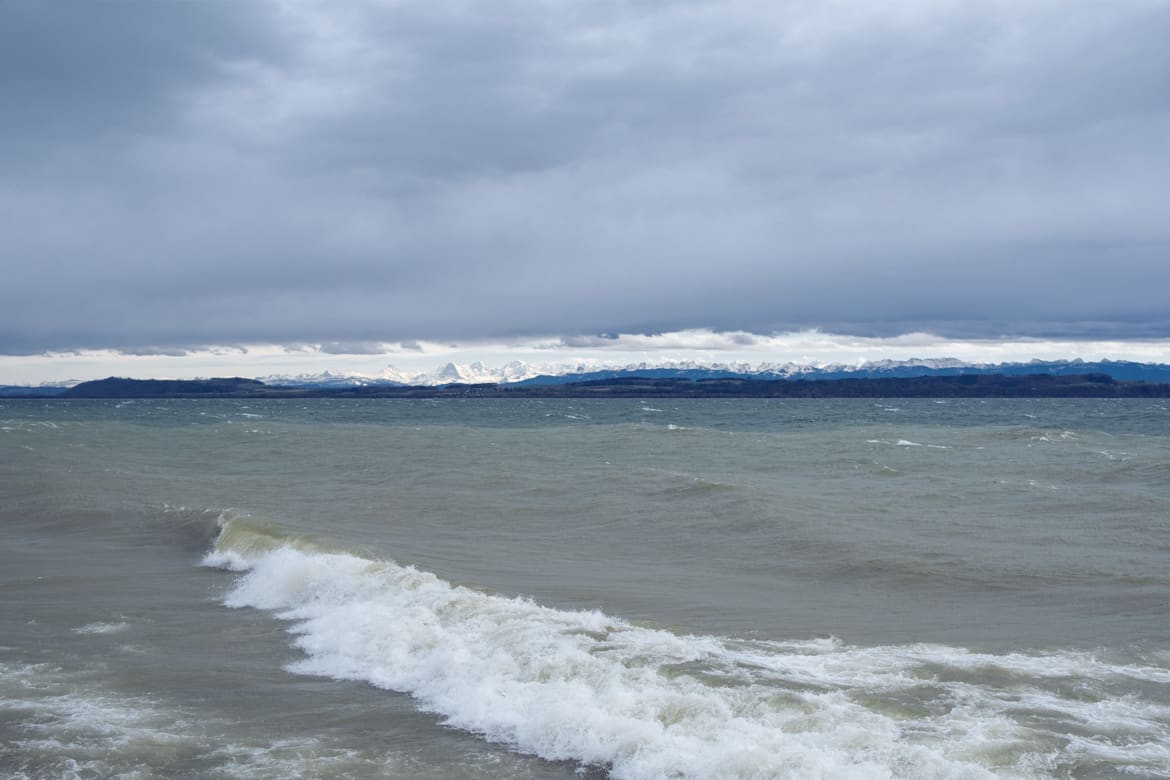 Journée venteuse au bord du lac de Neuchâtel